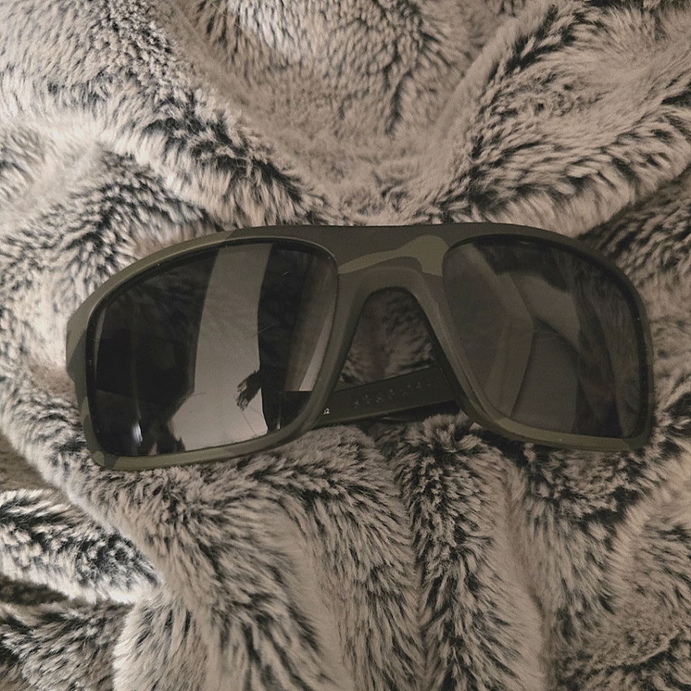 Oakley Drop Point Sunglasses